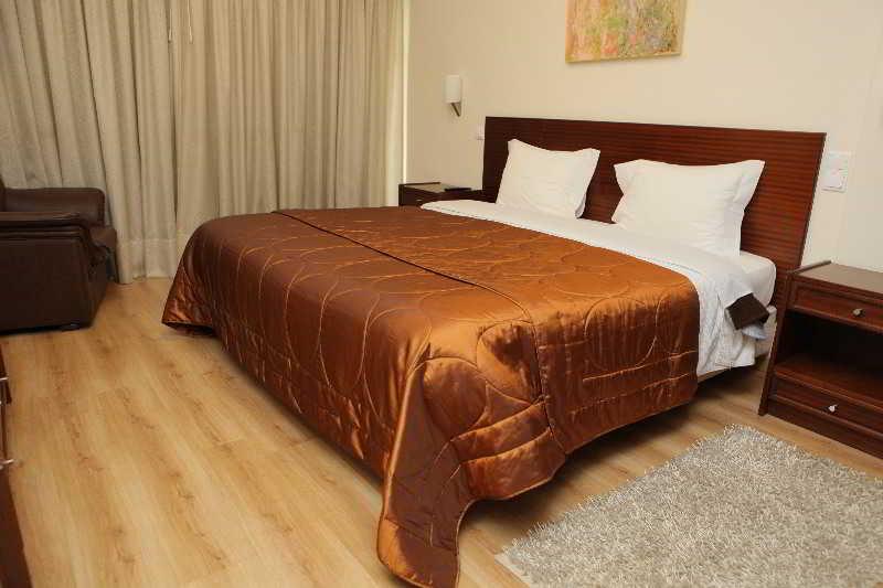 Petrus Hotel Chaves Exteriör bild